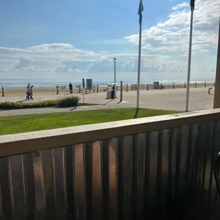 Best views, open breakfast, lunch and dinner. Relaxed vibe