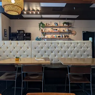 sushi and sashimi, interior