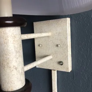 1 of 2 night stand lights broken