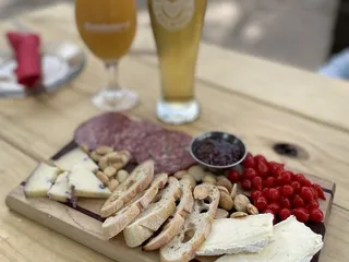 Seaboard Brewing, Tap Room & Wine Bar