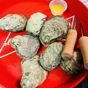 Steamed oysters