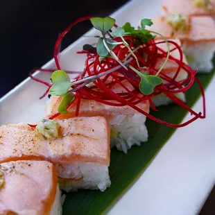 Salmon Avo Pressed Sushi