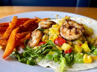 Moondog Seaside Eatery