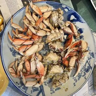 3 large female crabs