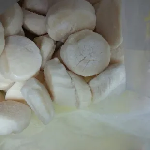 Sashimi grade Hokkaido scallops!