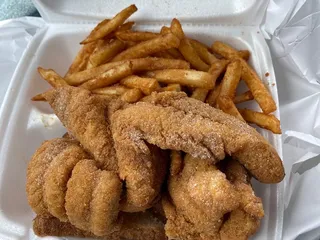 Rays Chicken and Fish Mart