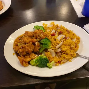 61. General Tso&apos;s Chicken combo