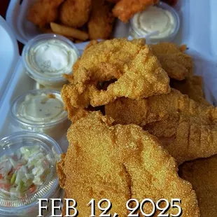 6 Pieces of fish with cornmeal batter