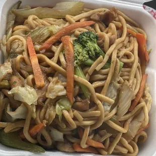 Chicken chowmein $12