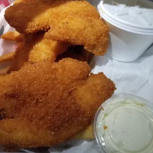 3pcs fish and fries. Comes with coleslaw and tartar sauce.
