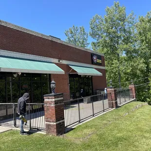 Patio for lunch and dinner and they have party days.