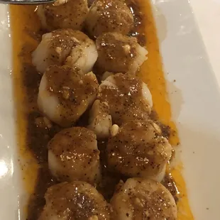 Steamed Scallops with creamy garlic