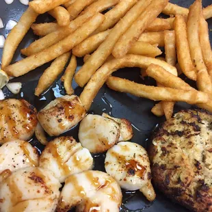 Broiled Scallops &amp; Crabcake