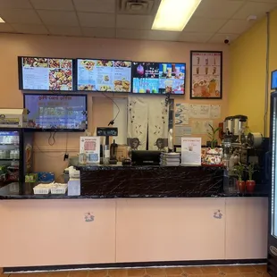 I found the new place. They sell chicken wing. Lot of choices. I love the  egg burger and fried fish !!!!!!  Will come back soon.