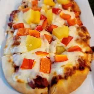 Pineapple &amp; Peppers Pizza