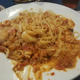 Mediterranean Seafood Linguine