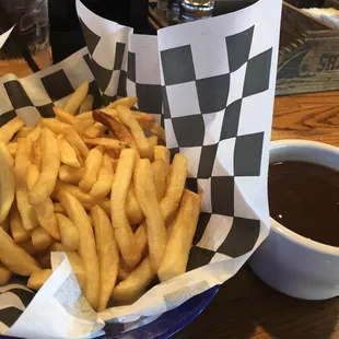 French fries with gravy on the side
