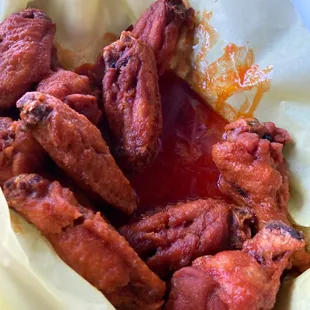 Hot wings extra crispy