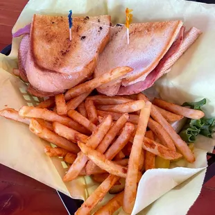 V-ham sub Swiss cheese for American 5/5 Hit the spot!