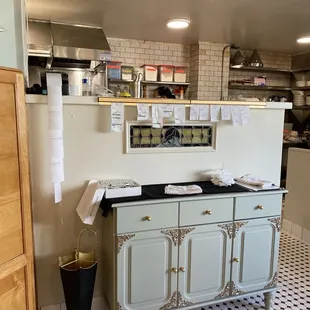 Love the color and decor!