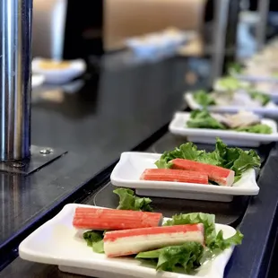 Conveyor belt - snow crab - gotta love food that delivers itself