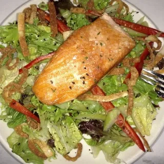 Salmon Sesame Wonton Salad