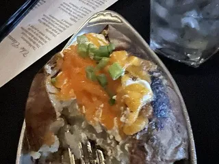 Rockwell's Steakhouse & Lounge