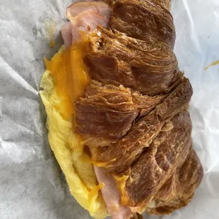 Egg cheese and ham croissant