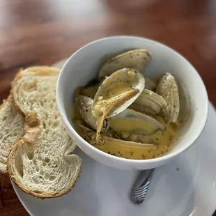 Soft shell clam in coconut sauce