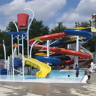 Kiddie area with evil chumbucket on top and water slides in the background.