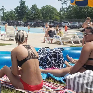 Holding on to those tubes for dear life.