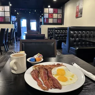 Breakfast lunch diner