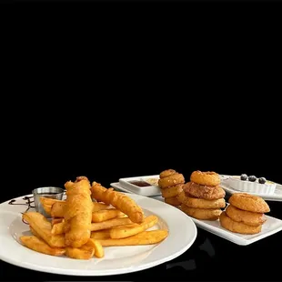 Happy hour 4 to 7 pm   
7 day a week