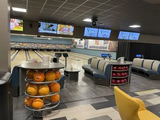 Pierside Lanes