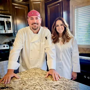 Brad and Rachel are ordinary people who love to cook extraordinary food! We bring the 5-star food experience to the comfort of your own home