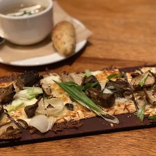 Mushroom flatbread
