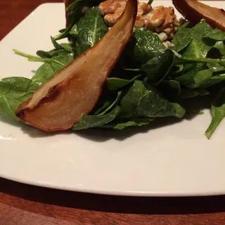 Spinach & Caramelized Bosc Pear