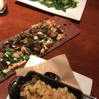 Truffle Mac 'N' Cheese En Brodo