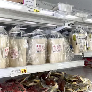 Locally made (South Sac area) soft tofu pudding sold here!