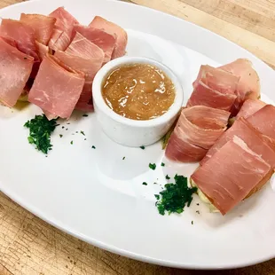 Prosciutto Crostini