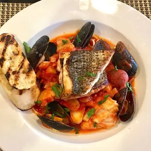 Yummy Cioppino! Brings me back to my beloved San Fransisco!