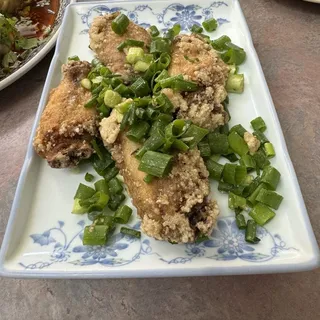 35. Crispy Chicken Wings