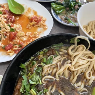 48. Tomato Stir Fried Eggs Lunch