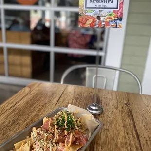 Poke nachos