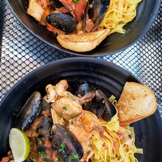Seafood Cioppino