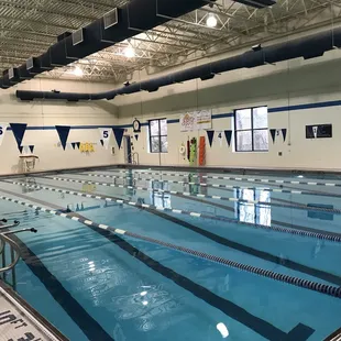 6 lane 25 yd pool