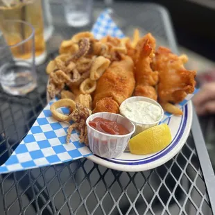 Fish and chip platter with fries