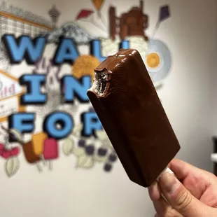 Cookies and cream popsicle w/ milk chocolate dip