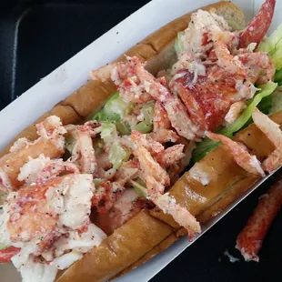 3oz lobster roll