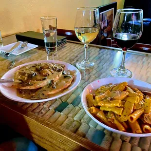 Chicken marsala with pasta &amp; Rigatoni Di Lauren